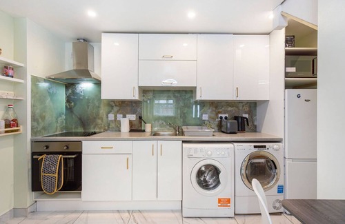 Lansbury Casa | GuestReady - Centrally located house in Poplar
