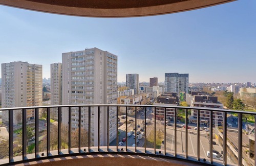 Bobigny Apartamento | GuestReady - Escapada luminosa con vistas a la ciudad