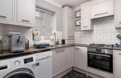 Highbury Apartamento | GuestReady - Encantador 1BR Highbury Piso con Balcón