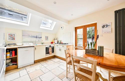 Hammersmith Apartamento | GuestReady - Charming family retreat in London