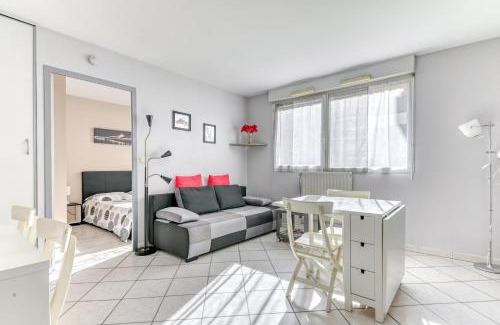 Yves Farge - Le Fleuve Apartamento | GuestReady - Comfort & Charm in Lyon’s Heart