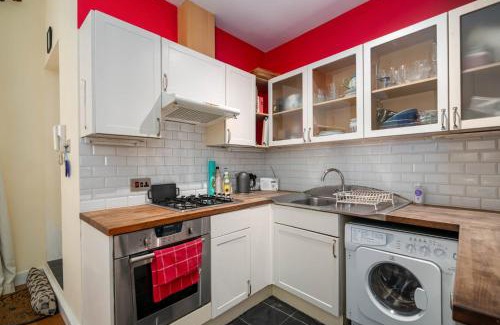 Camberwell Green Apartamento | GuestReady - Former Pub-Turned-One Bedroom Flat