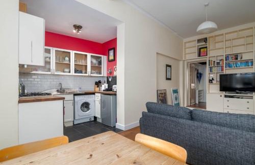 Camberwell Green Apartamento | GuestReady - Former Pub-Turned-One Bedroom Flat