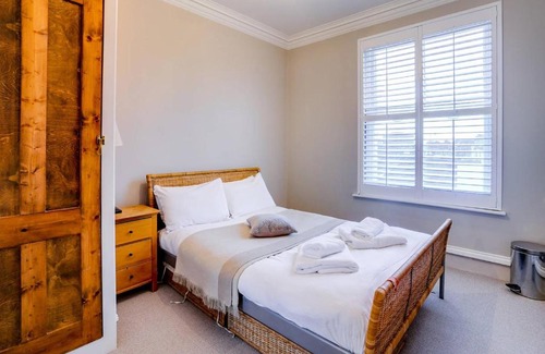 Fulham Apartamento | GuestReady - Fulham large 1 bed flat in charming building