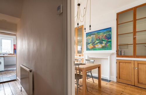 Easton Casa | GuestReady - Preciosa casa adosada con jardín