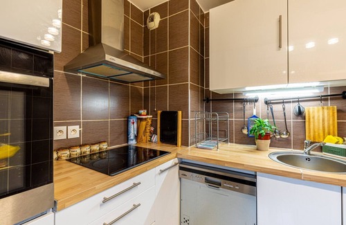 Neuilly-sur-Marne Apartamento | GuestReady - Grey Sunshine cerca de Parc du Croissant