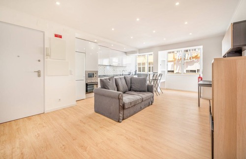 Carvoeira Apartamento | GuestReady - Perla gris en Queluz