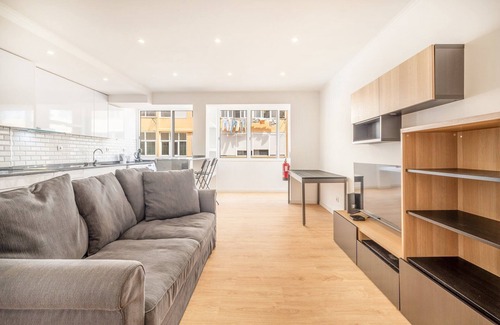 Carvoeira Apartamento | GuestReady - Perla gris en Queluz
