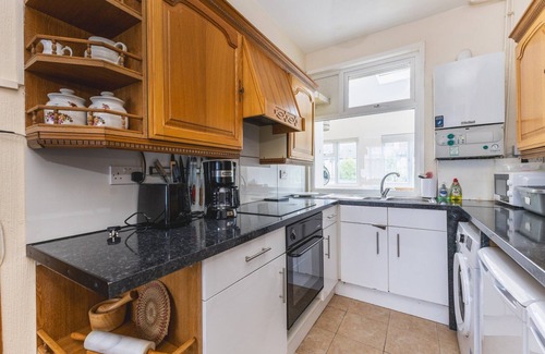 Finchley Casa | GuestReady - Relajante en Finchley con jardín
