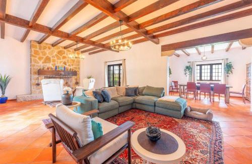 Azoia Apartamento | GuestReady - Scenic Getaway in Colares