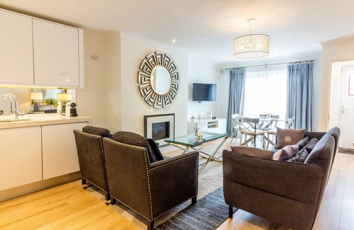 Malahide Apartamento | GuestReady - Stunning 2BR Flat with Sea View