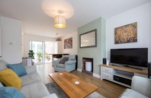 Offerton Casa | GuestReady - Tranquil Retreat near Bramall Hall