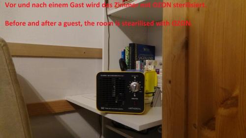 Sachsenhausen-Sud Casa | Guestroom with wide view and pool near city side, 2nd guest with extra bed possible