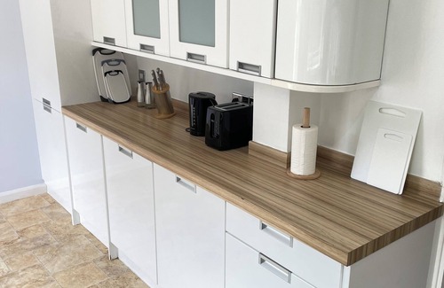 Netley Casa | Guests house with garden and 2x car park