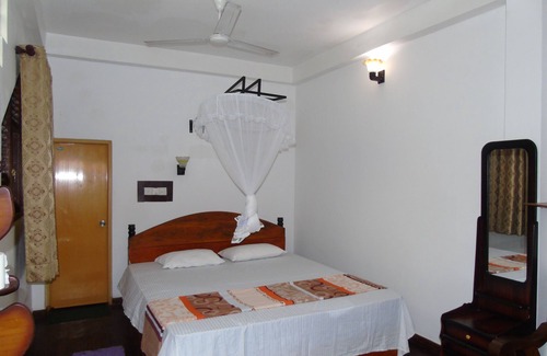 Deniyaya Apartamento | Sinharaja Tour Guide