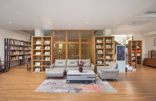 Xiufeng Hotel | Guilin Mountain & Garden Retreat