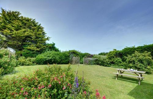 Constantine Bay Casa | Guillemot