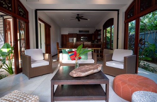 Playa Guiones Villa | ¿Necesitas surfear o relajarte? ¡Ven a la casa de verano sin fin (Casa Verano Eterno)!