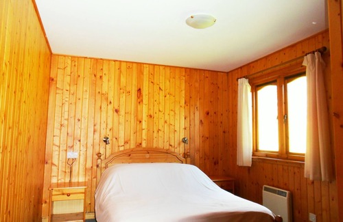 Glen Urquhart Cabina | Guisachan Lodge @Lochletter Lodges. A 3 bedroom lodge in beautiful Glen Urquhart