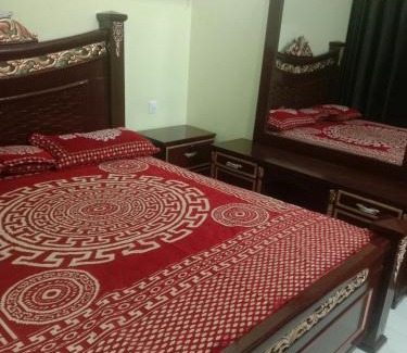 Gulberg Cama Y Desayuno | Gujrat Guest House