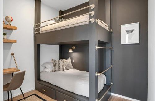 Edgehill Casa | GULCH Located with 4 Beds, Pool, Private Patio and Secure Parking