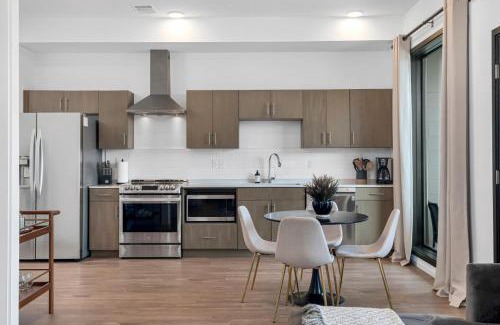 Edgehill Casa | GULCH Located with 4 Beds, Pool, Private Patio and Secure Parking