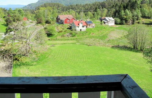 Tysnes Casa | Gule huset by Interhome