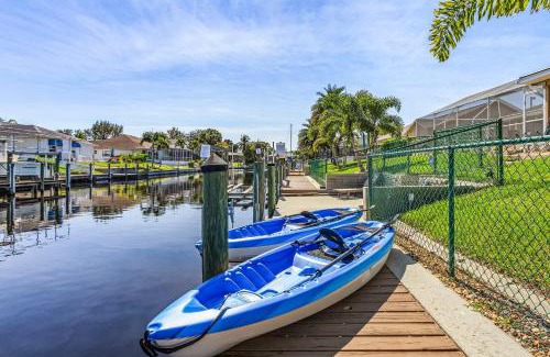 Fort Myers Casa | Gulf Access, Heated Pool, Bikes, Kayaks - Comfort on the H2O - Cape Coral - Roelens Vacations