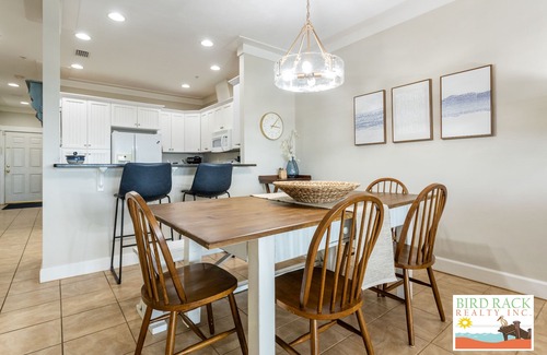 Steinhatchee Condominio | Gulf Breeze Condo #206- Private Boat Ramp! WiFi! NO DOCK THIS SCALLOP SEASON!