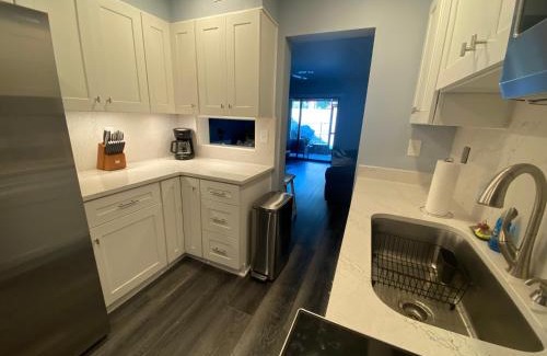Pensacola Apartamento | Gulf Breeze Condo w Pool Access!