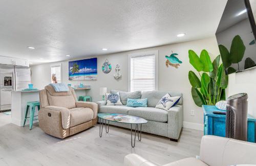 Gulf Breeze Casa | Gulf Breeze Home with Deck Walk to Public Boat Ramp