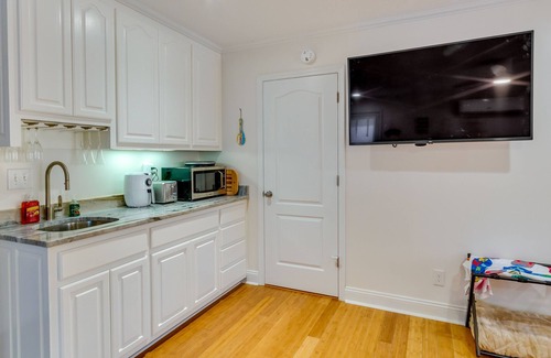 Gulf Breeze Apartamento | Gulf Breeze Vacation Rental for 2 w/ Pool Access!