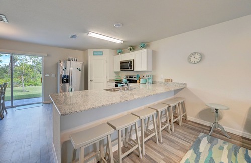 Charlotte Harbor Casa | Gulf Cost Home 5min to I-75 & Sunseekers Resort