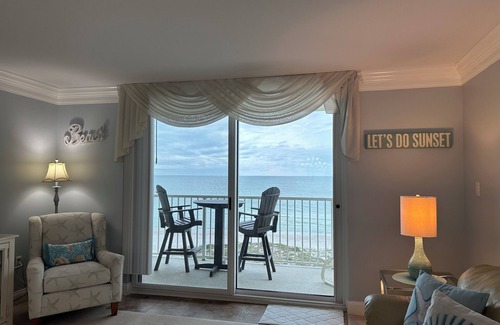 Longboat Key Condominio | Gulf front 2-bedroom condo with private beach central Longboat Key