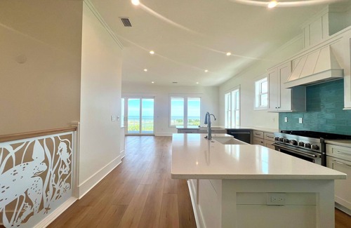 Cape San Blas Casa | Gulf front, elevator, private pool/hot tub, outdoor dining, beach gear!