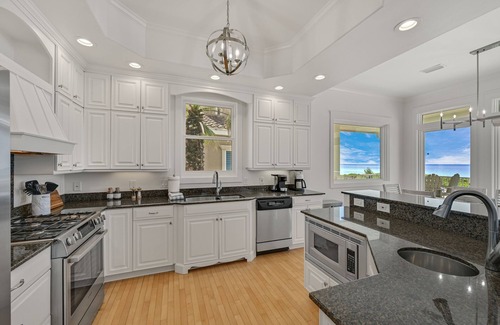 San Juan Casa | Gulf Front Updated Coastal Home 1 mile from Seaside