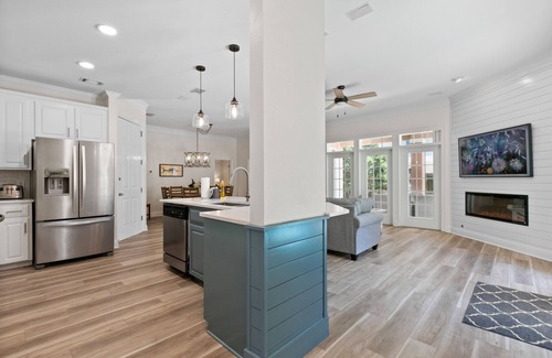 Avalon Beach Estates Casa | Gulf-View 6 Bdrm, Pool, Hot-Tub, Gated Beach, with Tower Suite!