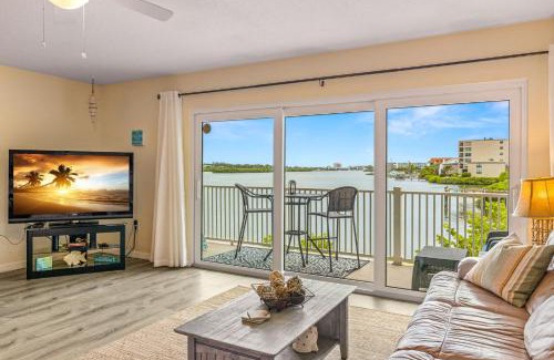 Indian Shores Casa | Gulf Views Pool Walk to Beach Family Friendly