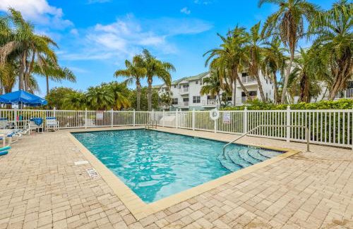 Indian Shores Casa | Gulf Views Pool Walk to Beach Family Friendly