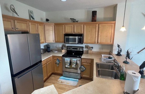 Horseshoe Beach Condominio | Gulfside view condo in Horseshoe Beach for you and your family to enjoy!