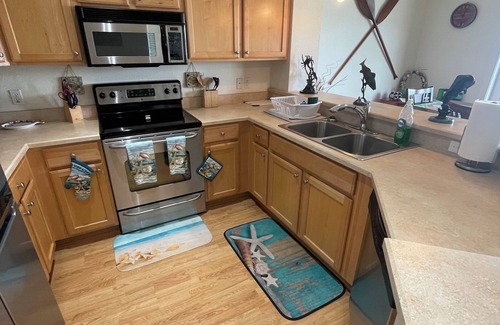Horseshoe Beach Condominio | Gulfside view condo in Horseshoe Beach for you and your family to enjoy!