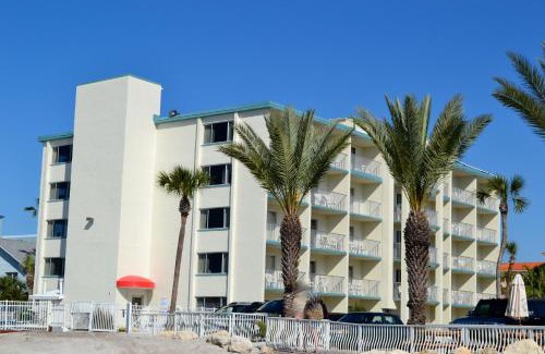 Clearwater Beach Hotel | Gulfview Hotel - On the Beach