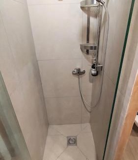 Hamilton North Apartamento | Gully hideaway apartment