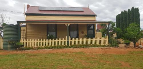 Broken Hill Casa | Gum Paddock Country Cottage