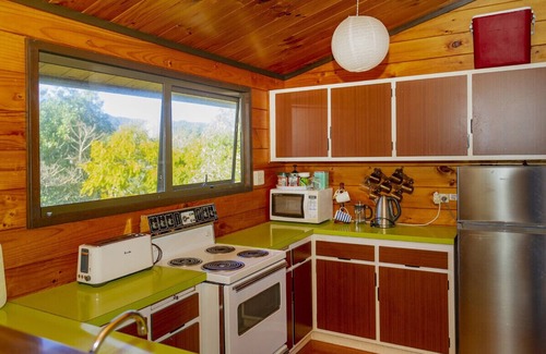 Pauanui Cabaña | Gumhill Escape - Pauanui Holiday Home