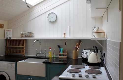 Upper Dicker Cabaña | Gun Hill Cottage