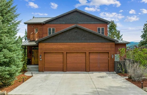 Somers Casa | Gundy's Getaway Lake & Mt Views Upper at Flathead Lake Near Glacier Natl Pk