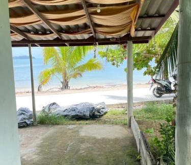 Ranong Casa | Gunny banalo