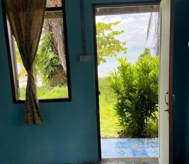 Ranong Casa | Gunny banalo
