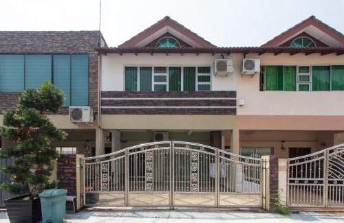 Ulu Kinta Casa | Gunung View Homestay 10 to 12 pax near Sunway Tambun